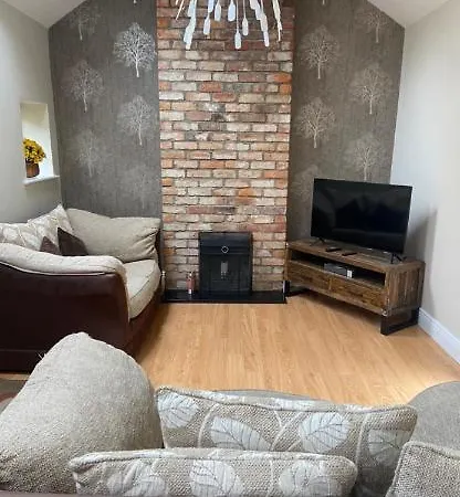 Glenwood House Апартаменты Walterstown